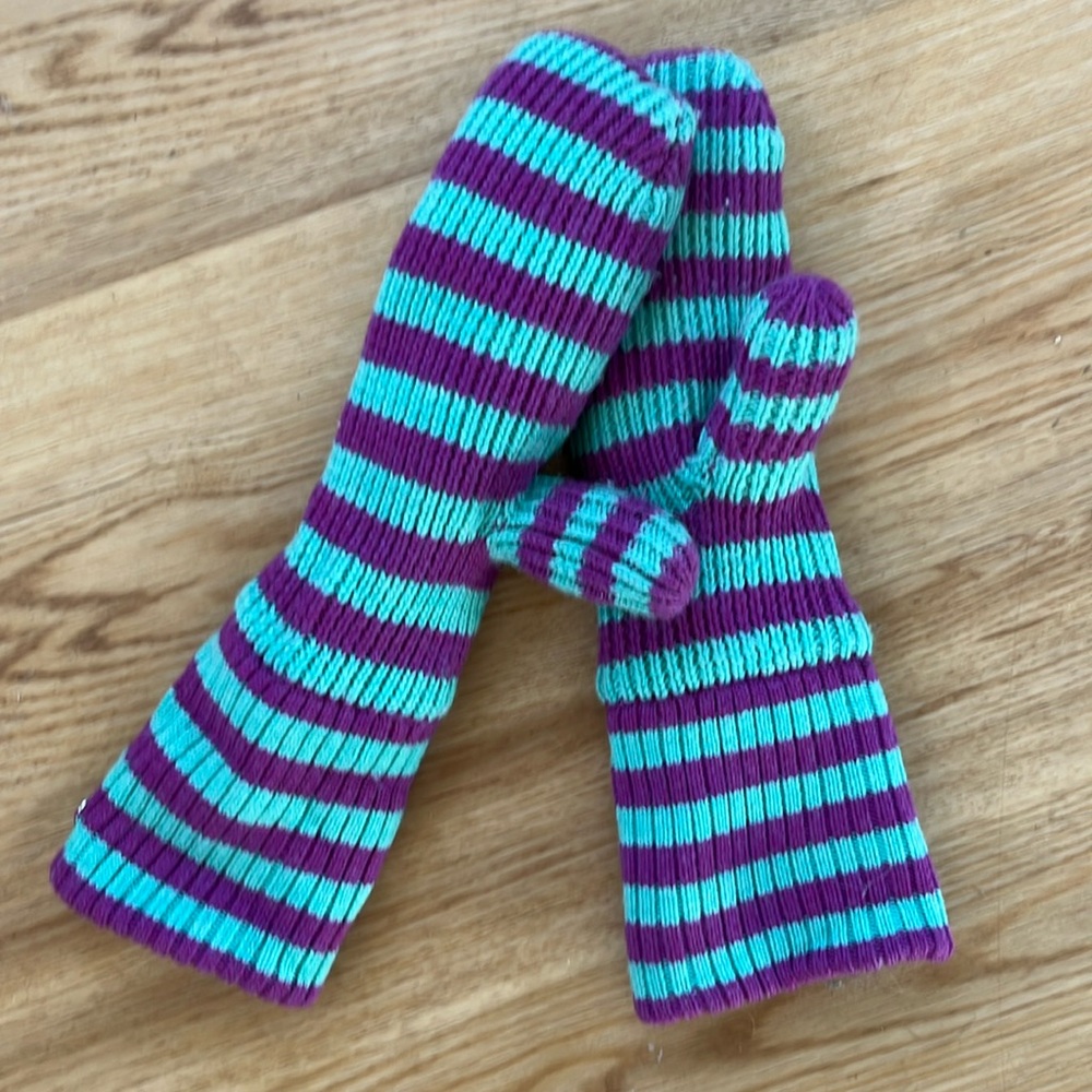 Lululemon striped mittens lined with Merino wool
